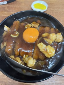 カツカレー丼